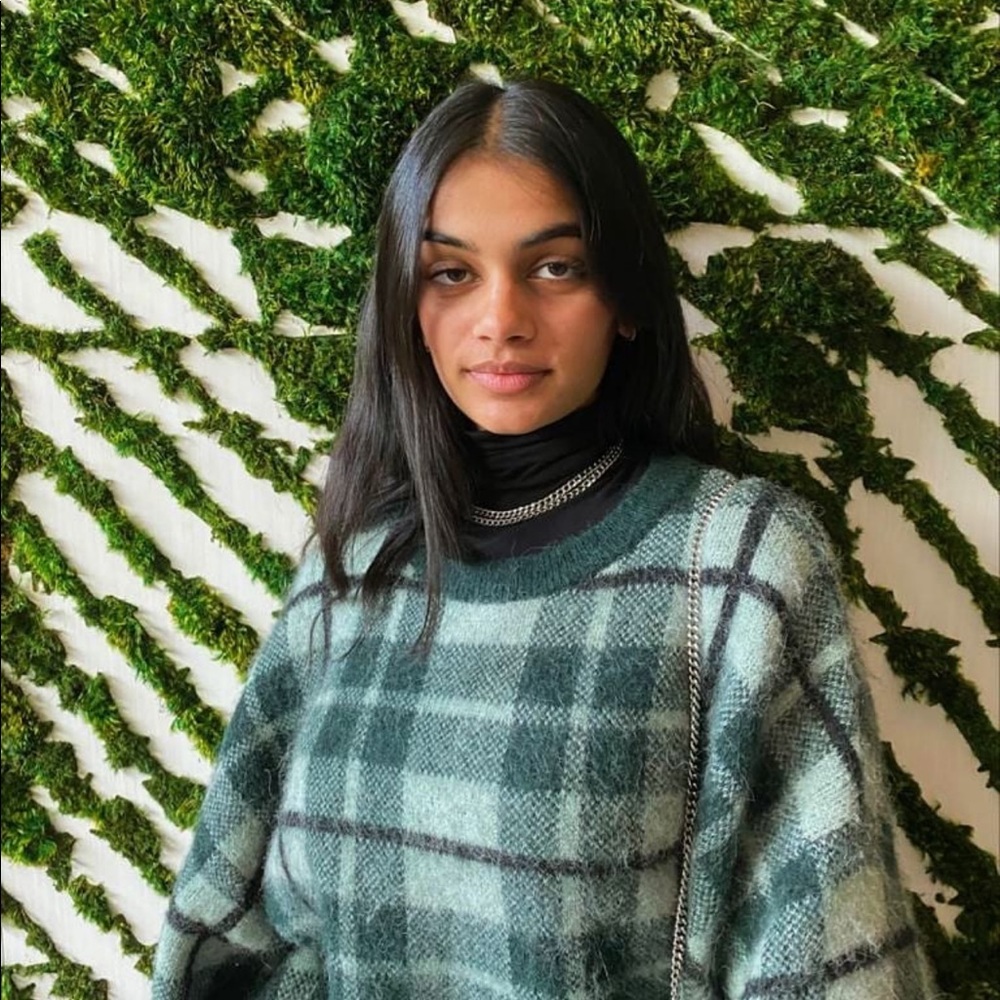 Meet your Posher, Anika